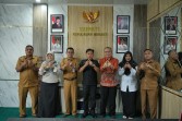 Bupati Asmar Bahas Penguatan Data hingga Program Desa Cantik Bersama Kepala BPS Riau