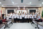 Sekda Sudandri Pimpin Evaluasi Ranperda Pertanggung Jawaban APBD 2025 di BPKAD Riau