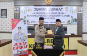 Jumat Curhat, Polres Kep Meranti serahkan Zakat Profesi ke Baznas