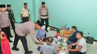 Gelar Sahur On the Road, Kapolres Kep Meranti Sapa Keluarga Pasien