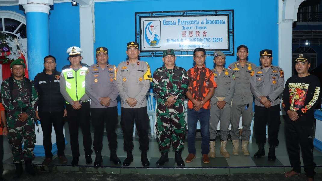 Sinergi TNI, Polri Bersama Jajaran Keamanan Daerah Kerjasama Amankan Ibadah Natal di Kepulauan Meranti