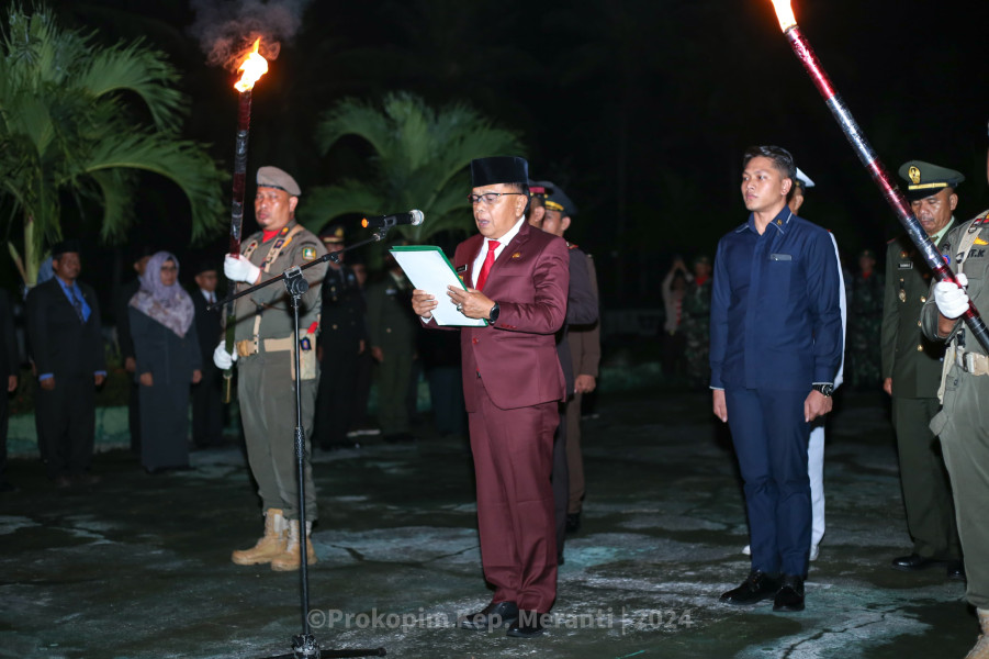 Sambut Hari Kemerdekaan RI ke-79, Pemkab Meranti Gelar Pawai Obor dan Apel Kehormatan Renungan Suci