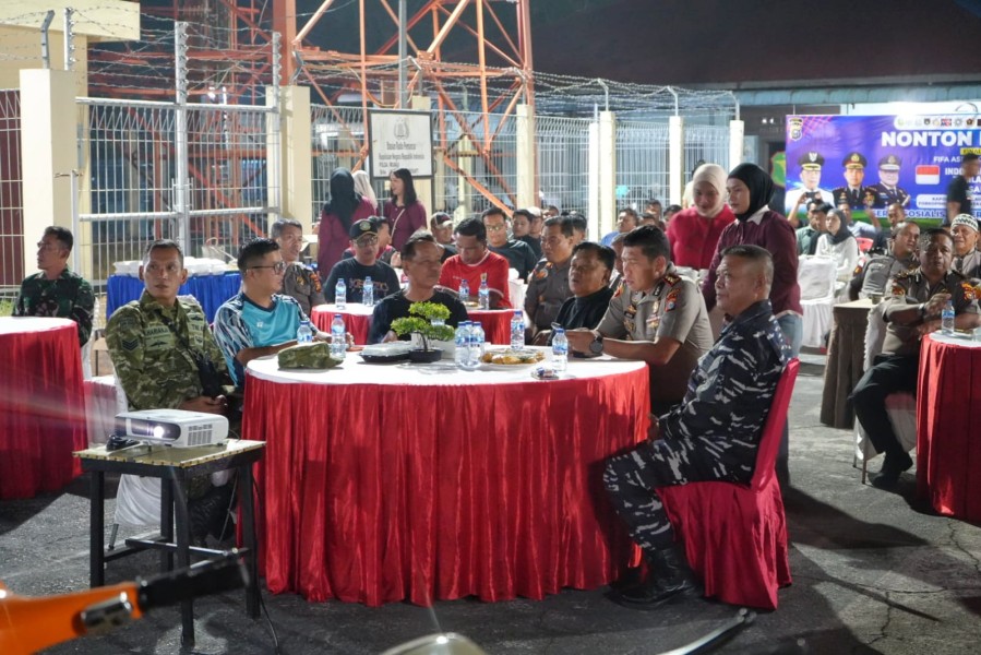 Nobar Final FIFA ASEAN Cup, Bupati Asmar Ajak Warga Perkuat Persatuan dan Pahami Perlindungan Sosial
