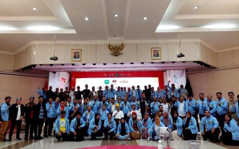 Gubri Syamsuar Lepas Ratusan Wartawan Dari Riau Menuju Peringatan Hari Pers Nasional di Medan