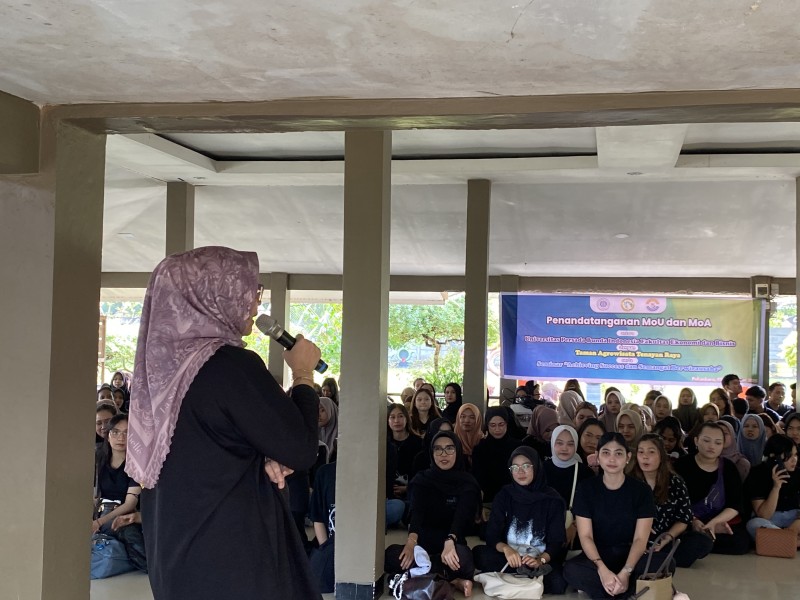 Mahasiswa FEB UPBI Rayakan Kebersamaan Lewat College Gathering dan Pelantikan Perdana BEM di Agrowisata Tenayan Raya