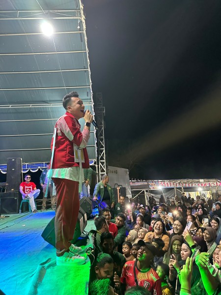 Defri Juliant LIDA Guncang Kampar dalam Malam Puncak HUT Koppsa-M ke-25 Tahun