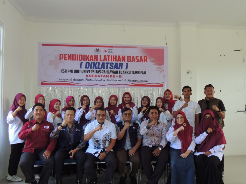 Wakili PMI Kampar, Ramli Beri Motivasi Kemanusiaan di Diklatsar KSR PMI Unit Universitas Pahlawan