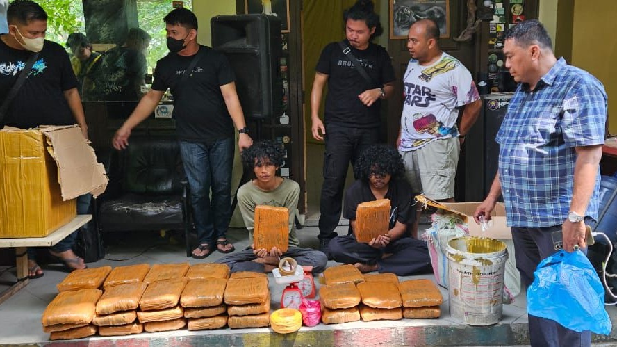 Tersangka 63 Kg Ganja Ternyata Anggota Mapala UIN Suska, Langsung Dipecat Pasca Penangkapan