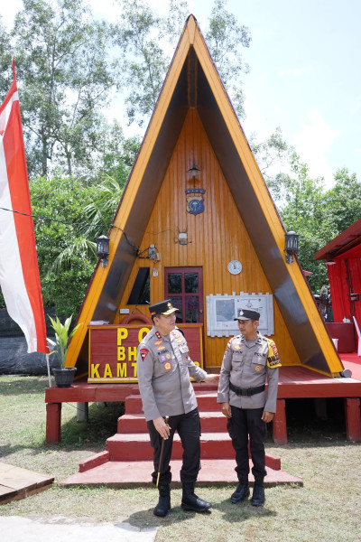 Tinjau Pos Bhabintibmaa Desa Bokor Kapolda Riau Ajak Tingkat Pelayanan