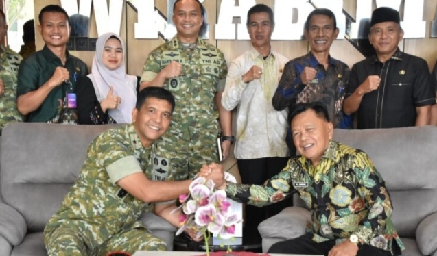 Bupati Kabupaten Kepulauan Meranti H. Asmar Perkuat Sinergi dengan TNI, Kunjungi Danrem 031/Wira Bima