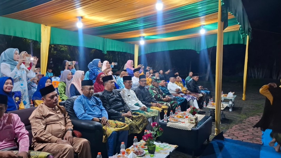 Warkah Adat LAM Meranti Resmi Di Terbitkan Bupati Melalui Asisten I