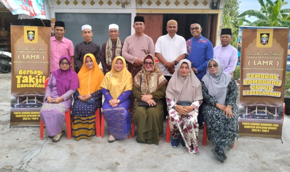 LAMR Kepulauan Meranti Berbagi Takjil