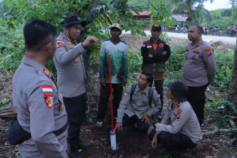 Cegah Karhutla, Polri dan Tim Gabungan Tinjau Sekat Gambut serta Posko Terpadu di Tanjung Peranap