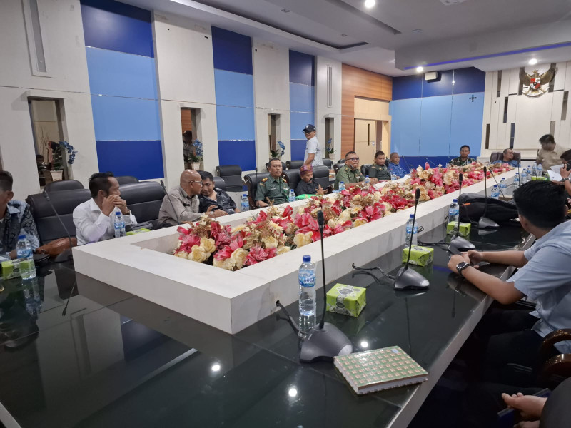 Terkuaknya Kezaliman: Ketidakhadiran PT APN & PT EMA dalam Rapat Konflik Lahan Bakar Emosi Masyarakat Rokan Hulu