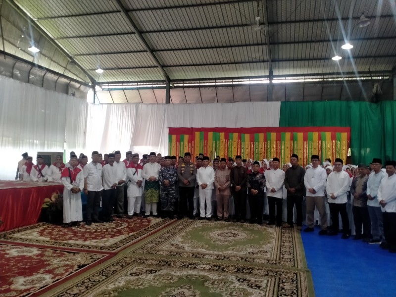 Bupati Meranti Berikan Doa Dan Restu 110 Orang Jemaah Calon Haji Meranti Juga Ajak Jaga Kesshatan Saat Di Mekah.