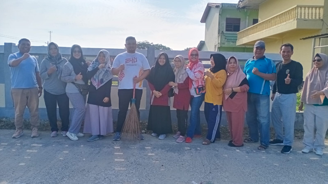 Antisipasi Banjir dan Sampah, Camat Limapuluh Goro Di Tanjung Rhu Jumat Pagi