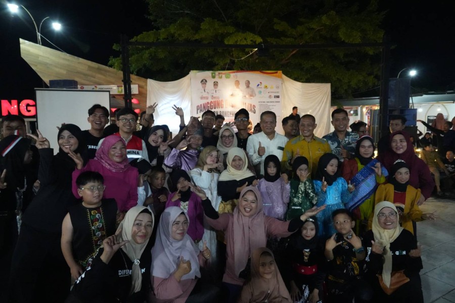 Dengan Suasana Penuh Kebahagiaan di Kawasan Bangkinang Riverside, Wakil Bupati Kampar Dr Misharti Resmi Membuka Panggung Disabilitas SLBN Bangkinang Tahun 2025