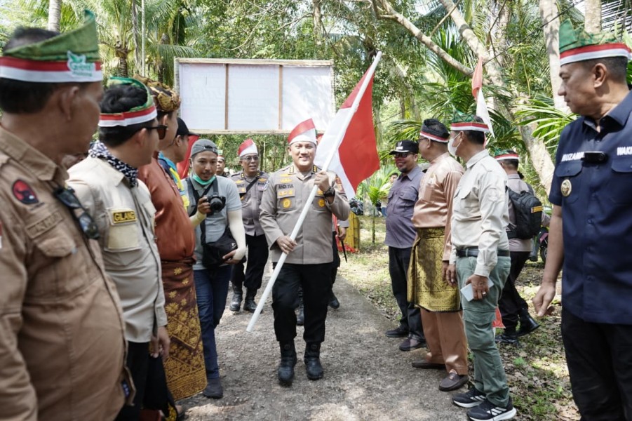 Kabag Tik Polda Riau Kombes Andi Yul Sampaikan Pesan Kapolda Riau Dalam Ekspedisi Merah Putih Presisi Di Meranti.