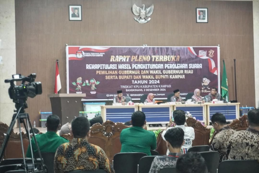 Rekapitulasi Selesai, Sah KPU Kabupaten Kampar Tetapkan Pasangan Yuzar Misharti Sebagai Pemenang Pilkada 2024