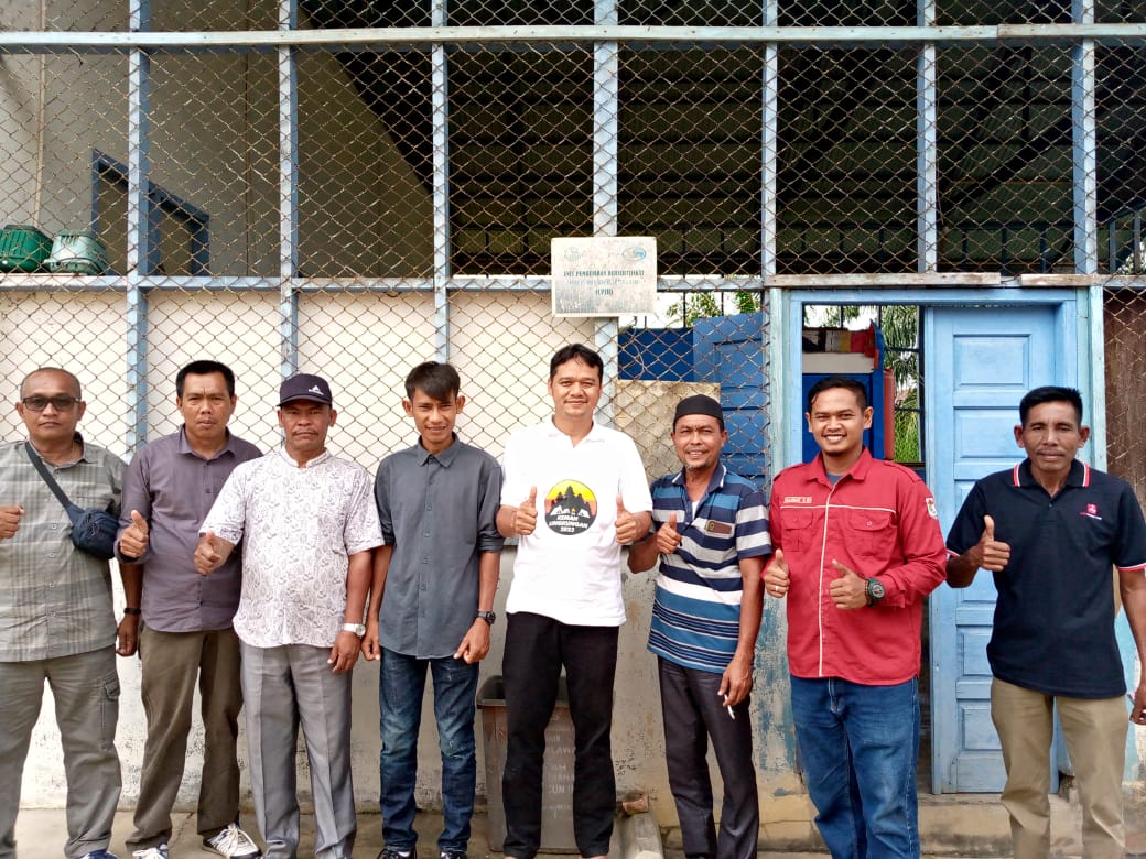 Komunitas Rumah Belajar Inovatif dan Kelompok Nelayan Rohil Studi Budidaya Udang Galah di Kabupaten Pelalawan