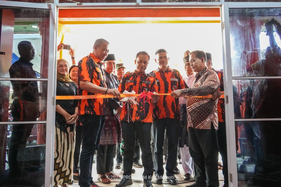 Wabup Muzamil Resmikan Sekretariat MPC Pemuda Pancasila Kepulauan Meranti