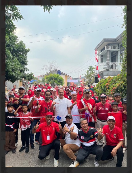 Anggota DPRD Kota Pekanbaru Fraksi Golkar lepas  Kegiatan Jalan Santai.