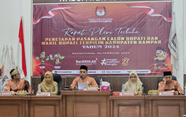 KPU Kampar Tetapkan Ahmad Yuzar dan Misharti Sebagai Bupati dan Wakil Bupati Terpilih