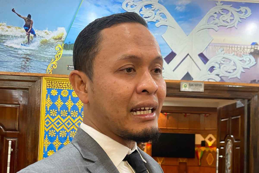 Pecah Kongsi Agung / M Nasir,  Bersimpangnya Arah Dukungan Gerindra Demokrat di Pilkada Pekanbaru 2024
