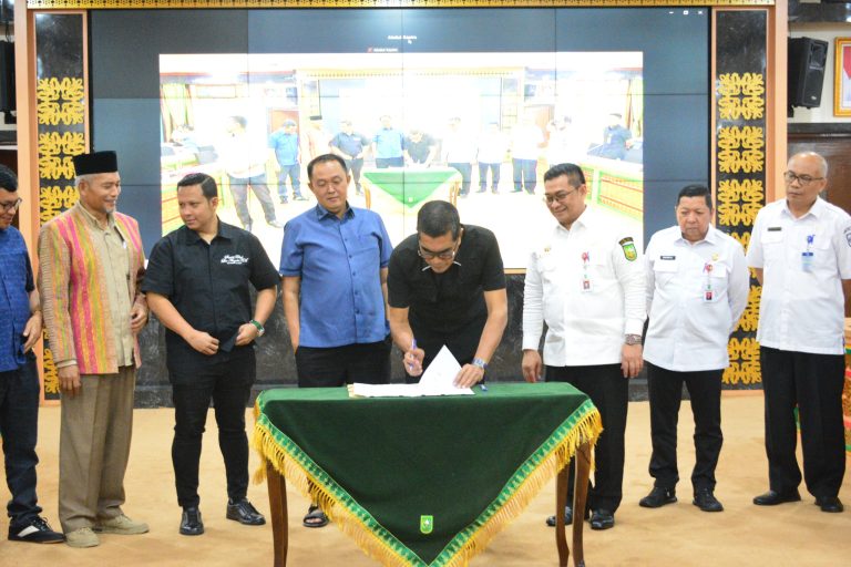 Banggar DPRD Provinsi Riau menggelar rapat kerja bersama TAPD Provinsi Riau