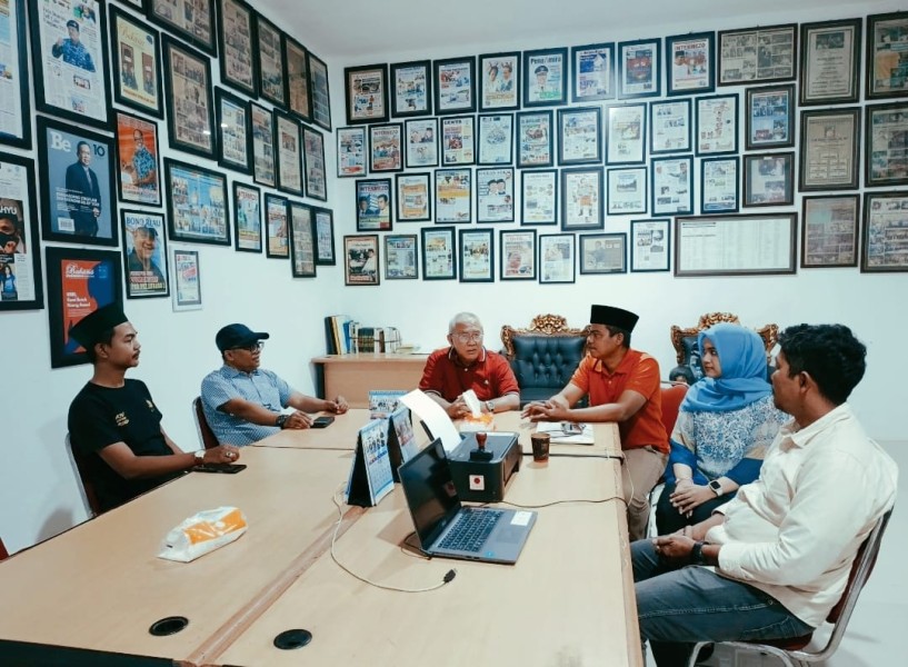 Sebelum Melantik Pengurus SPS Riau, Ketum SPS Pusat Kunjungi Kantor SPS Riau di Pekanbaru