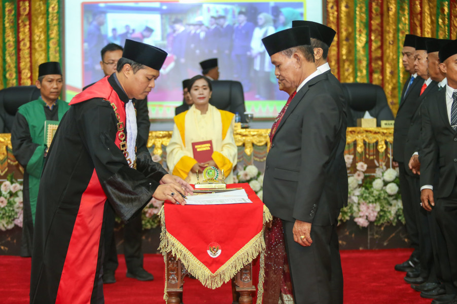 Sidang Paripurna Berjalan Khidmat, 30 Anggota DPRD Kepulauan Meranti Terpilih Resmi Dilantik