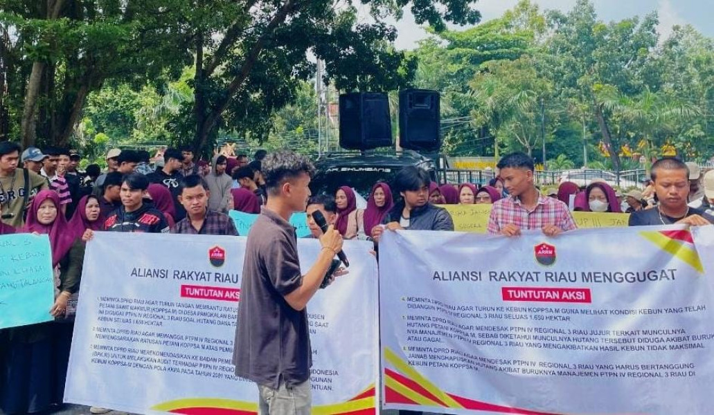 PTPN IV Regional 3 Gugat Petani Kampar Rp 140 Miliar, Massa KOPPSA-M Geruduk DPRD Riau