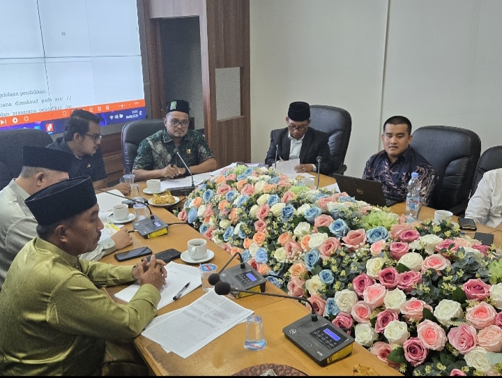 Pansus III DPRD Kampar Gelar Rapat Bahas Ranperda Penyelenggaraan Pesantren