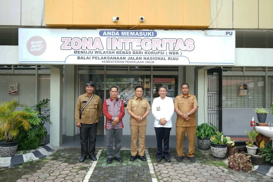 Bupati Meranti Perjuangkan Status Jalan Nasional, Usulkan Ruas Strategis dan Jembatan Penghubung ke Kementerian PU