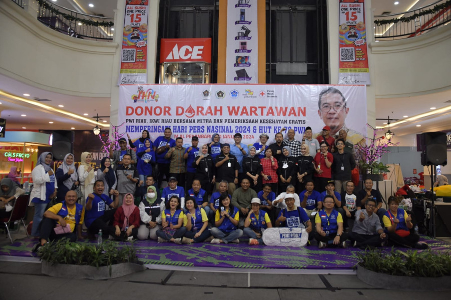 Donor Darah PWI Riau Berhasil Kumpulkan 150 Kantong Darah