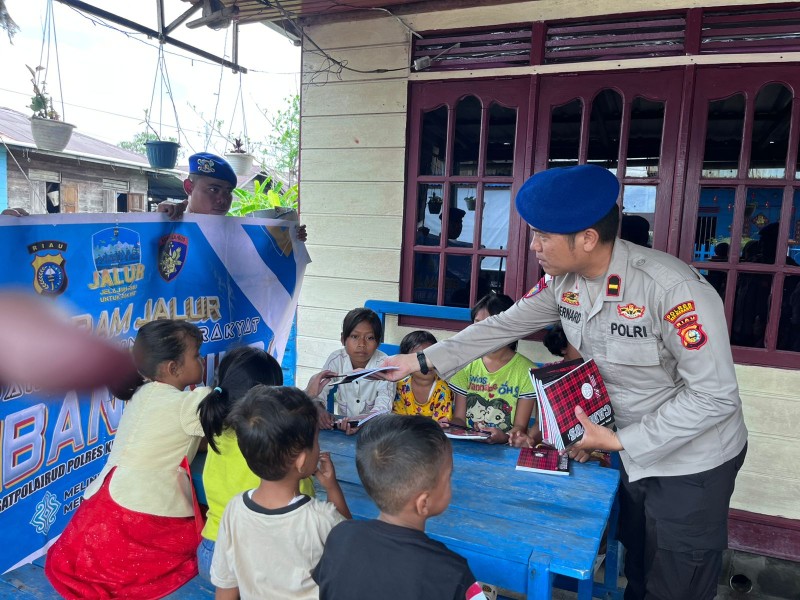Polairud Meranti Gelar “JALUR” Jelajah Riau untuk Rakyat, Polisi Hadir Bantu Pendidikan, Kesehatan, dan Ekonomi Warga Pesisir