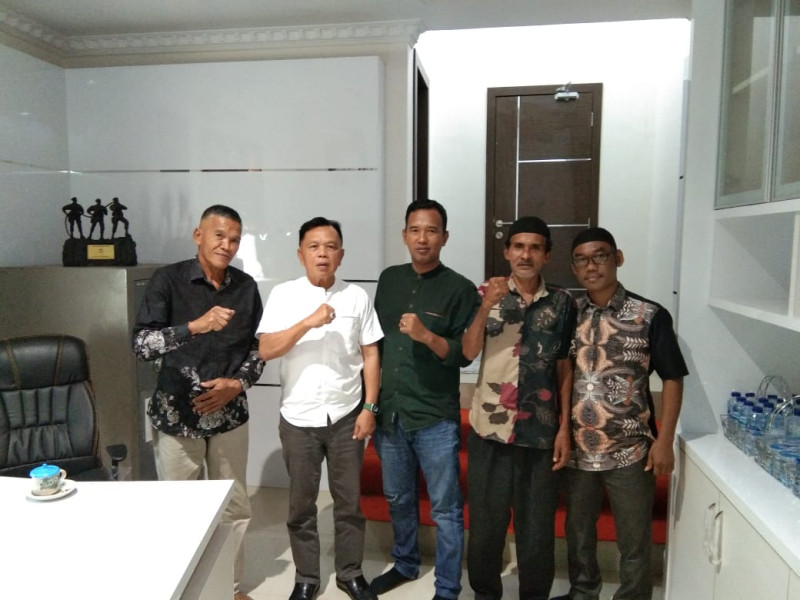 Jumpai PLt Bupati Forum RT dan RW Naik Gaji Mereka Terimakasih