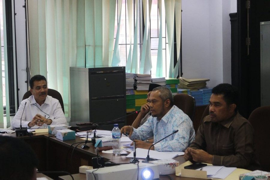 Komisi III DPRD Kota Pekanbaru menggelar hearing bersama Dinas Pendidikan (Disdik) Kota Pekanbaru