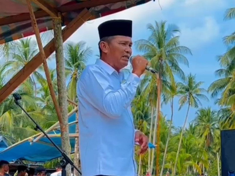 Tomas Sudir Sebut Asmar Bapak Pembangunan Meranti Dihadapan Ribuan Warga