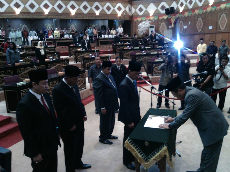 Empat PAW Anggota DPRD Riau Resmi Dilantik