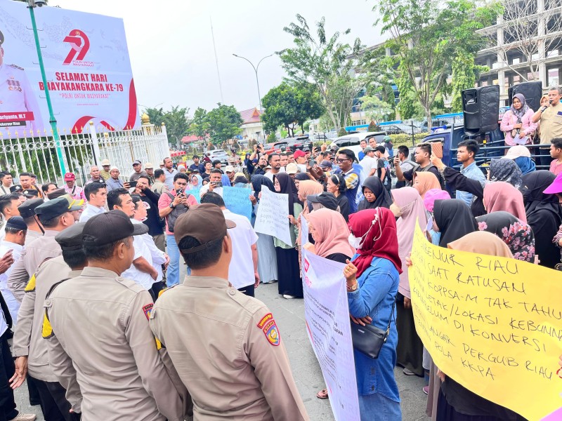 Kebun Terancam Disita, Ratusan Petani Koppsa-M Adukan Nasib Ke Gubernur Riau Abdul Wahid