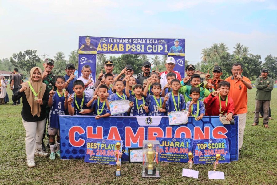 SD Al-Hikmah Tebingtinggi Juarai Turnamen Askab PSSI U-12