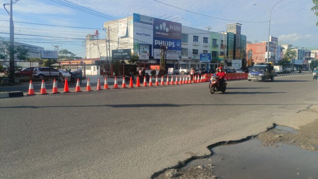 Walikota Pekanbaru Agung Nugroho Tutup U-Turn Depan Masjid Raudhatul Jannah