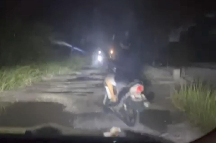 Jalan Rusak di Desa Ranah Singkuang, Warga Harapkan Perhatian Pemerintah