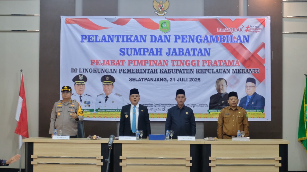 11 Pejabat Pimpinan Tinggi Pratama Dilantik, Bupati Meranti Minta Tingkatkan Profesionalitas dan Pelayanan.