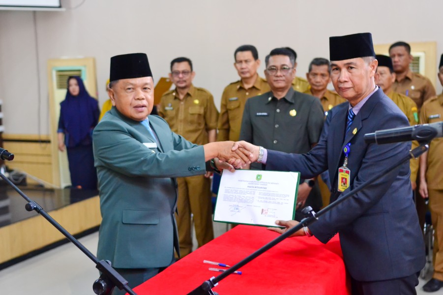 Bupati Meranti Lantik Sudandri Jauzah sebagai Sekda Definitif