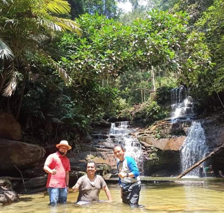 Kadispar Riau dan Kadispar Kampar Kunjungi Objek Wisata Air Terjun Putri Kayangan Desa Tanjung