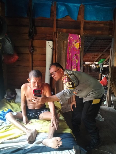 Jemput Bola Program Perlinsos, Aipda Ferdinan Marcos Daftarkan 210  Warga Meranti