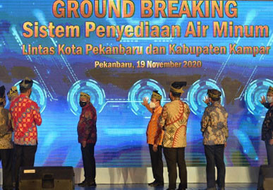 Gubri Groundbreaking SPAM Lintas Pekanbaru-Kampar