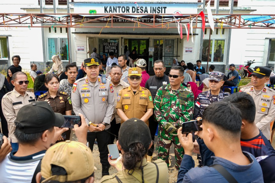 Pilkades Serentak di 12 Desa Meranti Berjalan Lancar, Bupati Asmar Imbau Warga Jaga Kamtibmas